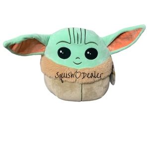 ☆ NWT 10” Baby Yoda Squishmallow ☆